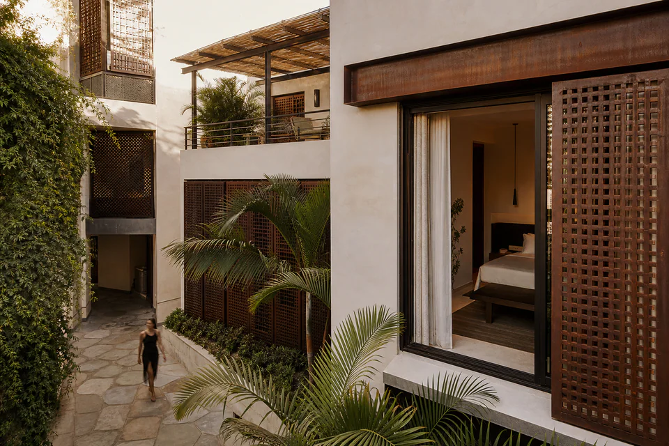 Canyon House hotel setting