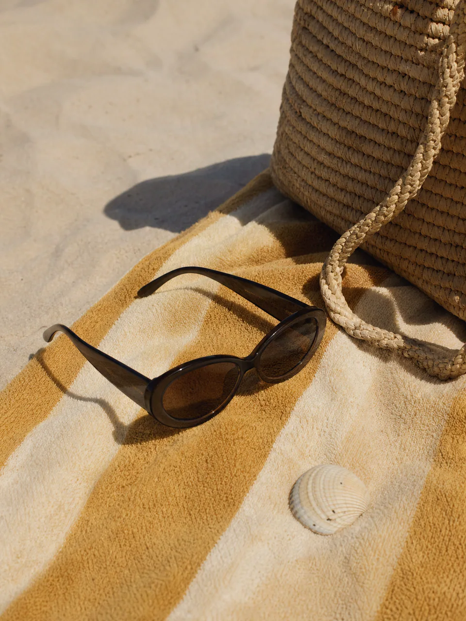 Pack light: the beach day edition